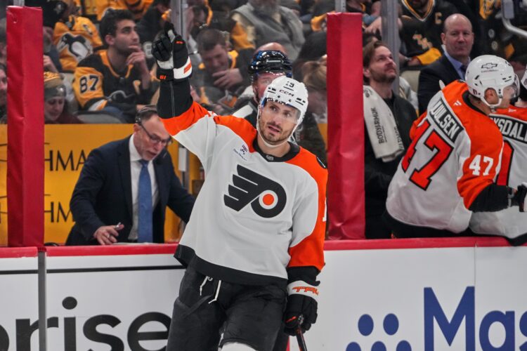 Panthers acquire gritty winger Garnet Hathaway in a trade with the Flyers